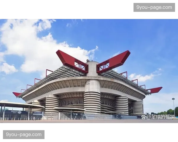 特写：盲人球迷在圣西罗体验“增强现实音频解说”，感受定位声场解说